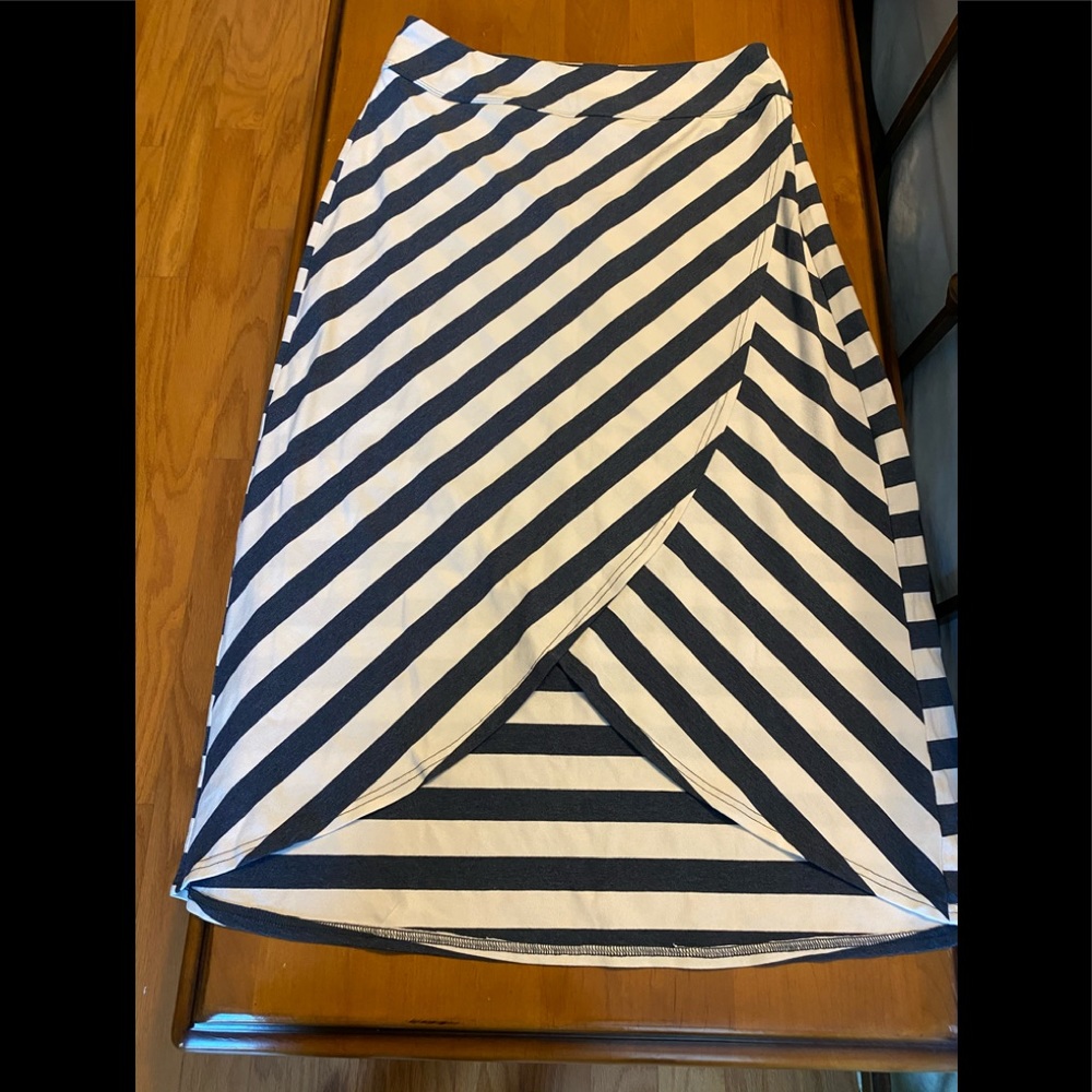 Athleta blue and white skirt.